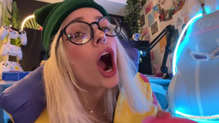 Babyfooji Intense Dildo Pumping Session in Gaming Chair